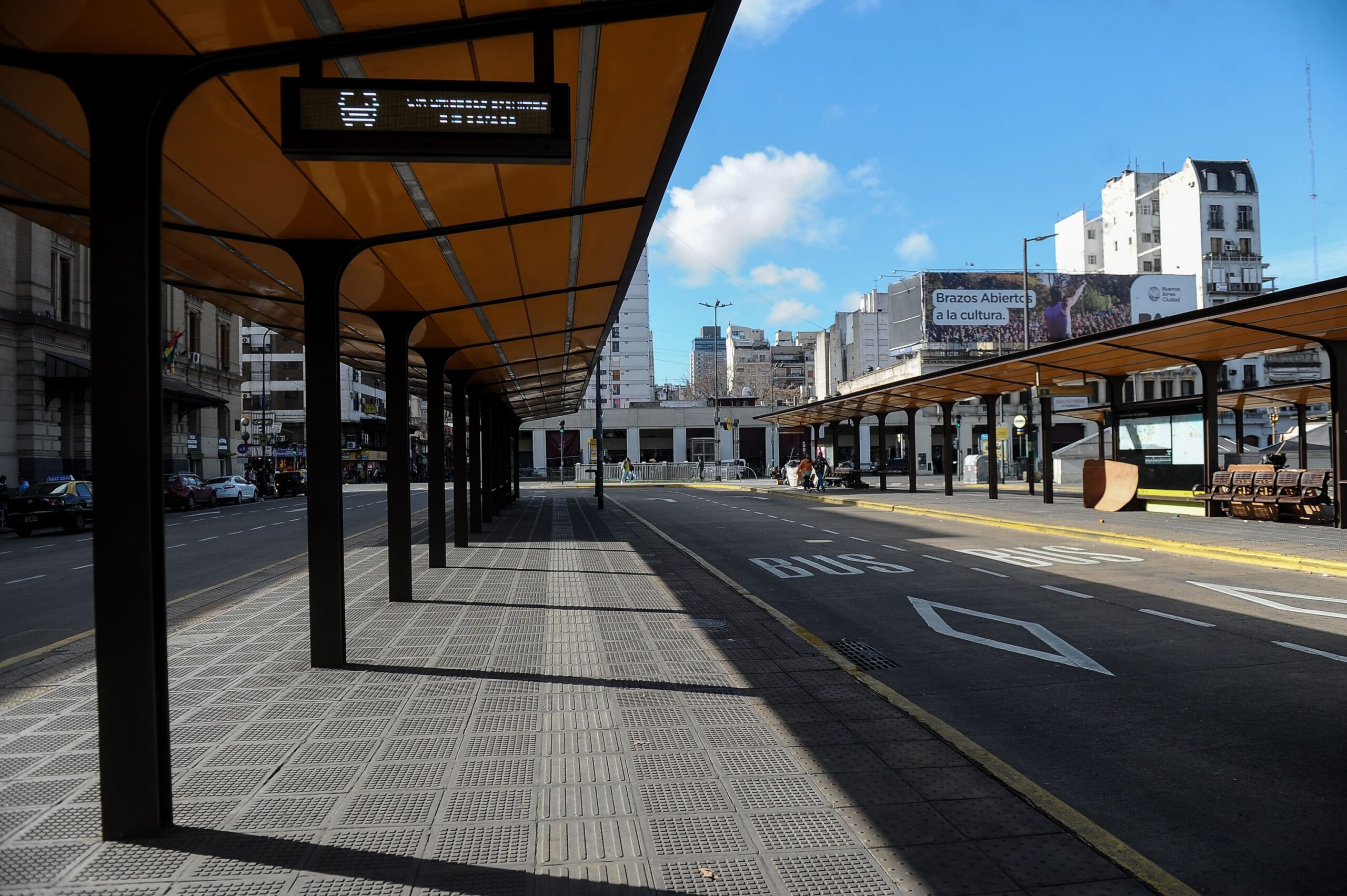 La UTA anunció un paro de colectivos para el jueves - Aquí La Noticia